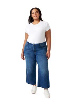 Edited by Hunter McGrady Women's Wide Leg Crop Jean